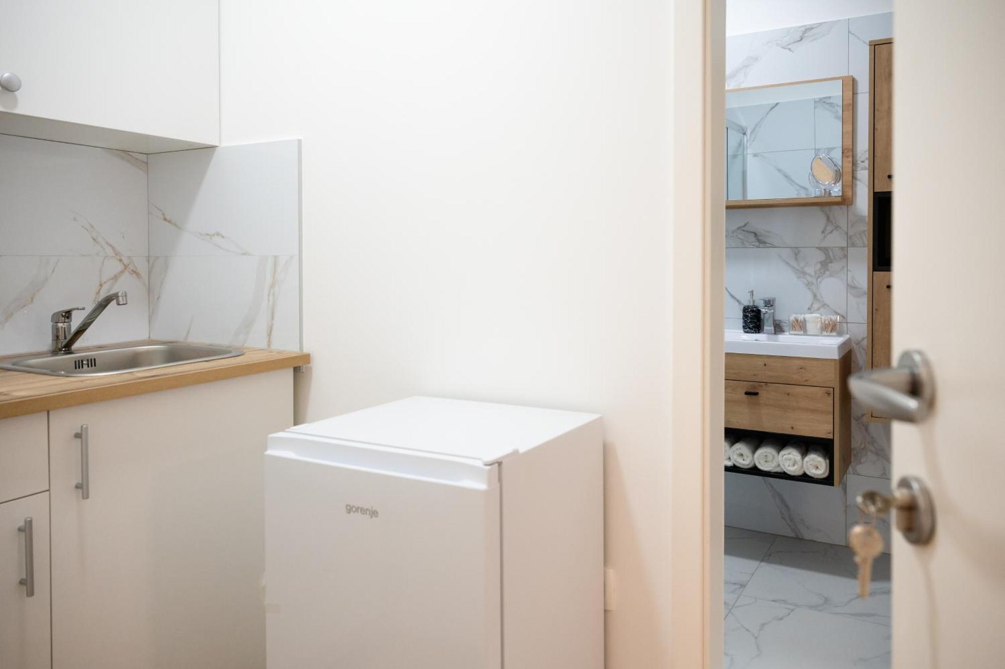 Lev Apartments Izola Szoba fotó