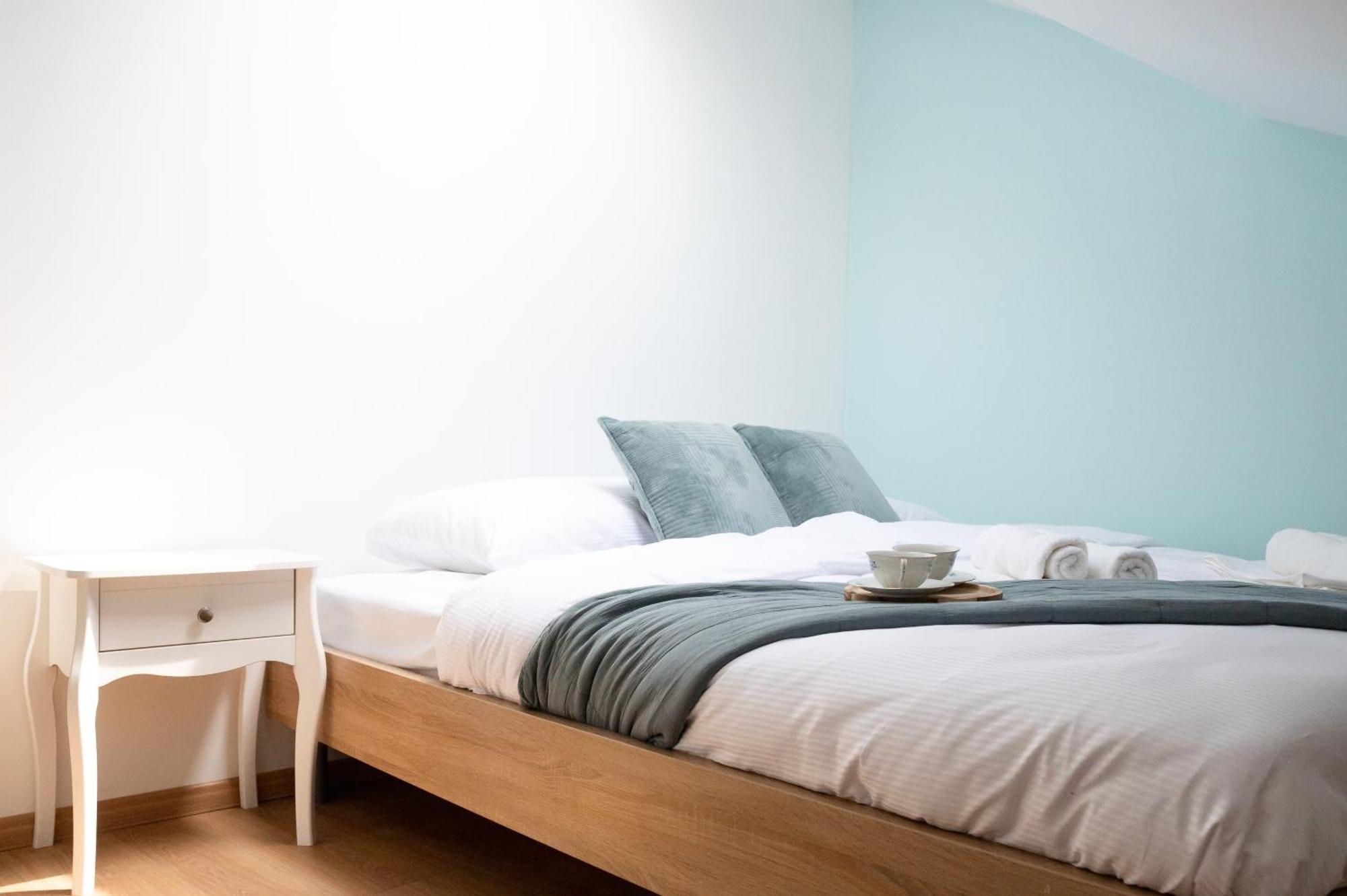 Lev Apartments Izola Kültér fotó