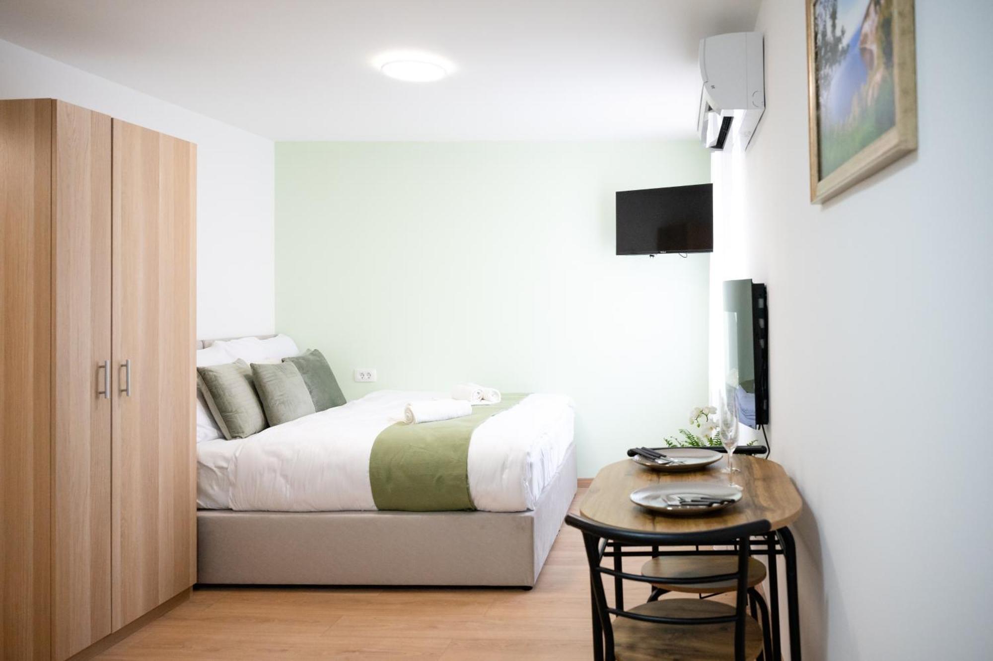Lev Apartments Izola Kültér fotó