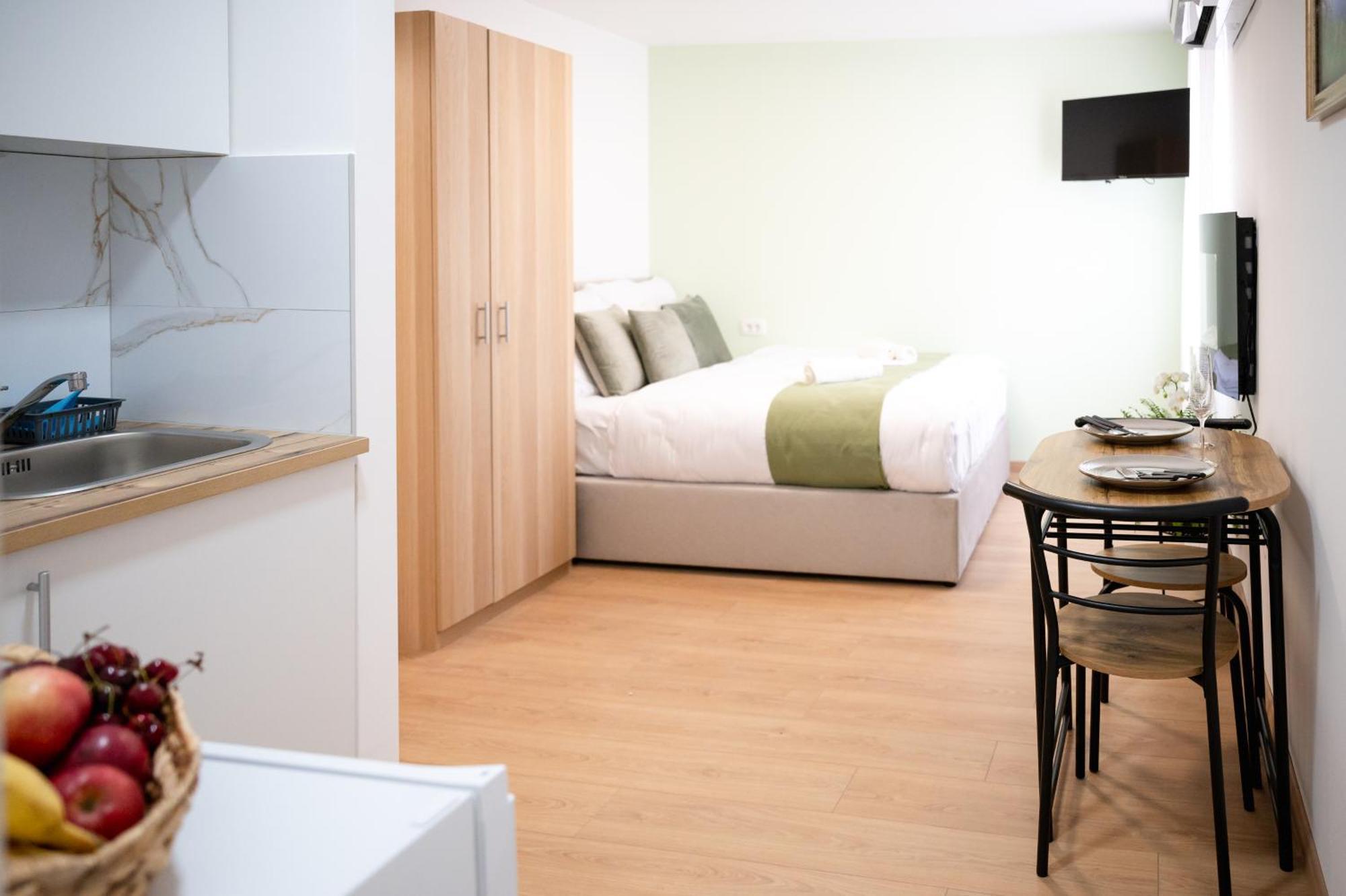 Lev Apartments Izola Kültér fotó