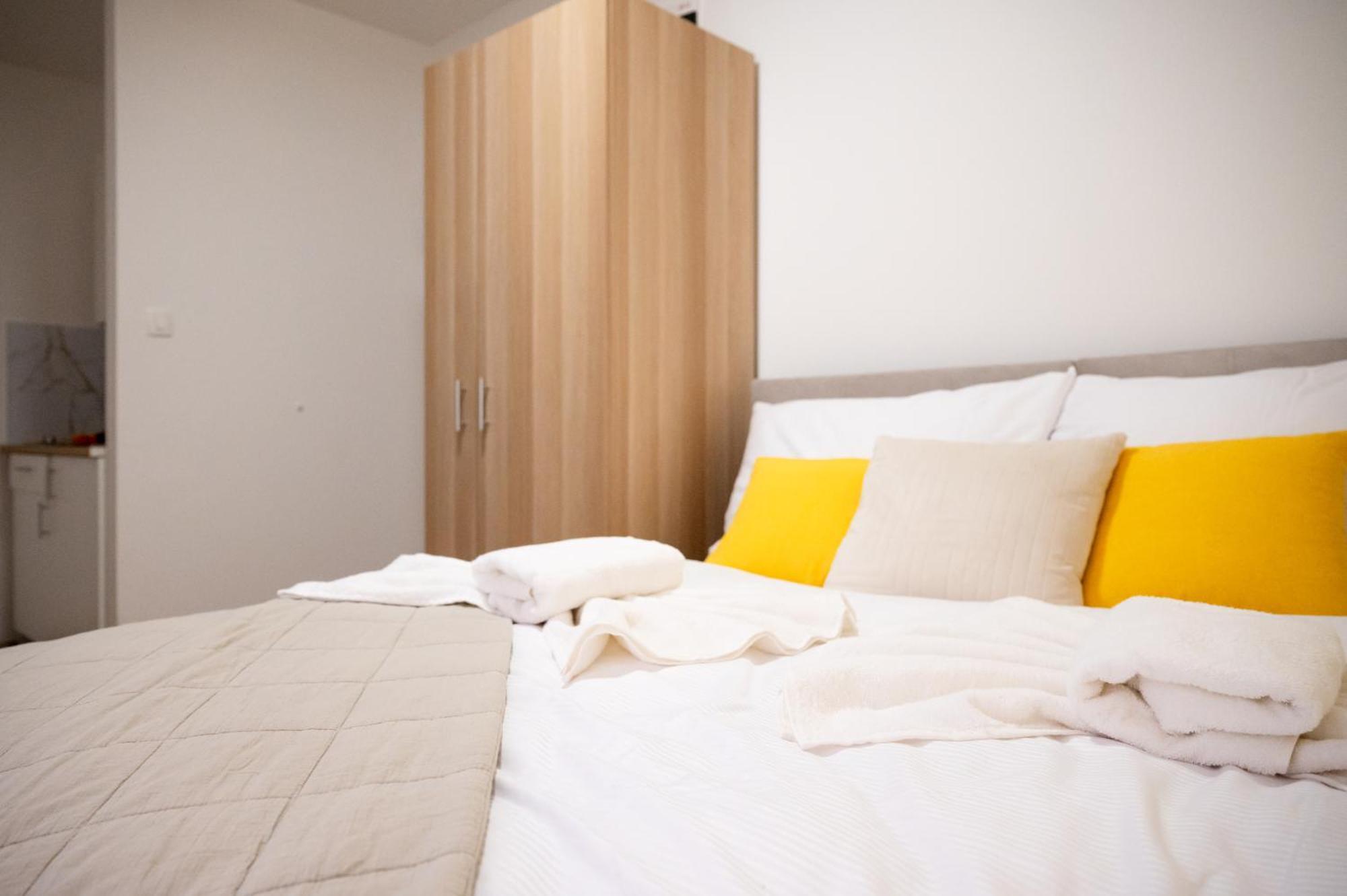 Lev Apartments Izola Kültér fotó